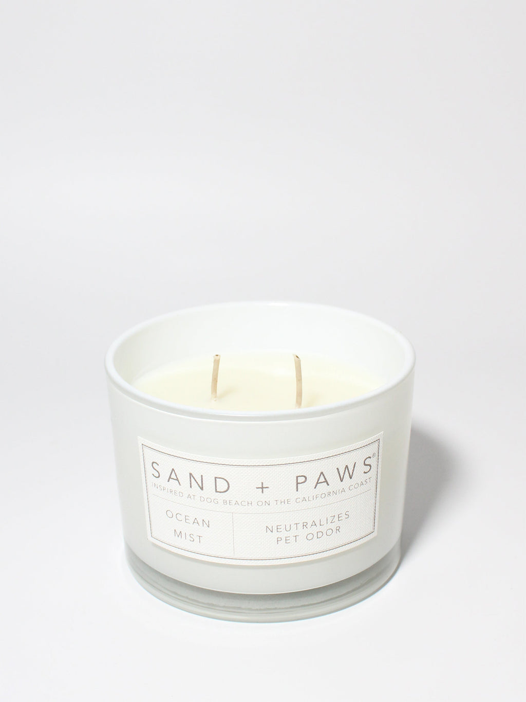 Sand + Paws Ocean Mist 12 oz aromatic scented candle
