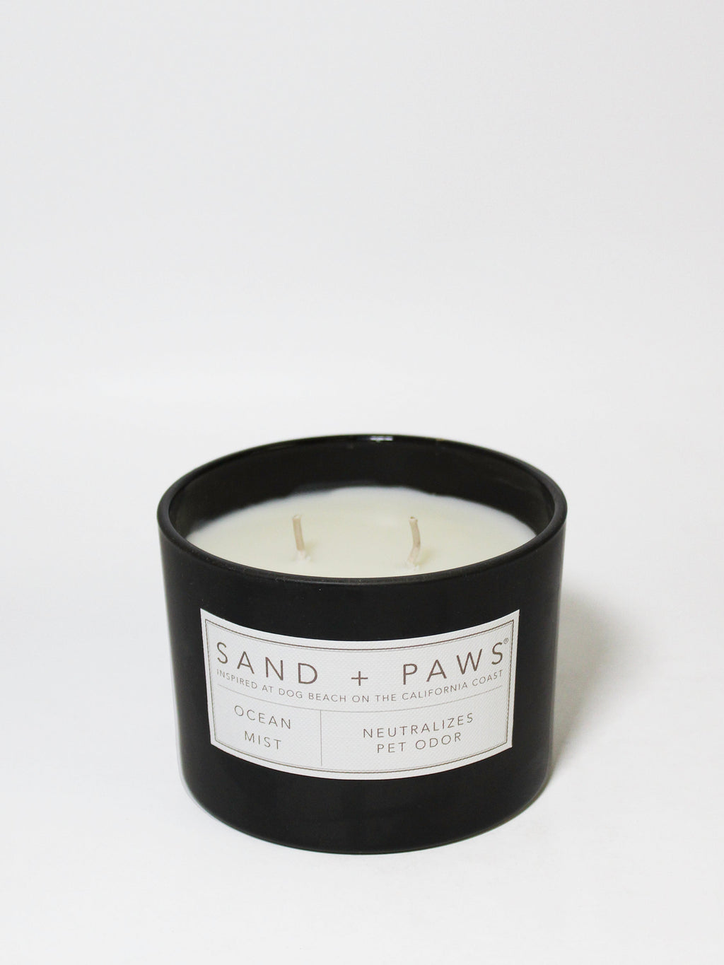 Sand + Paws Ocean Mist 12 oz aromatic scented candle