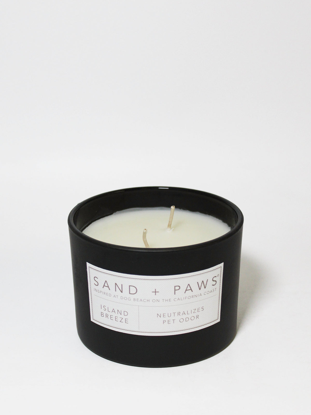 Sand + Paws Island Breeze 12 oz aromatic scented candle
