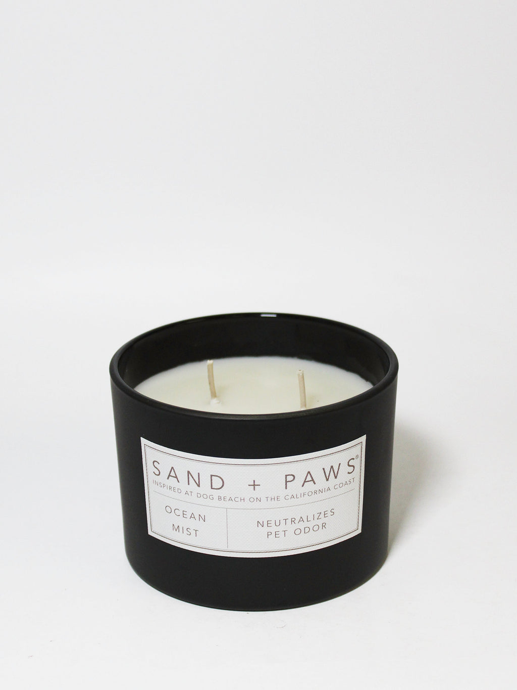Sand + Paws Ocean Mist 12 oz aromatic scented candle