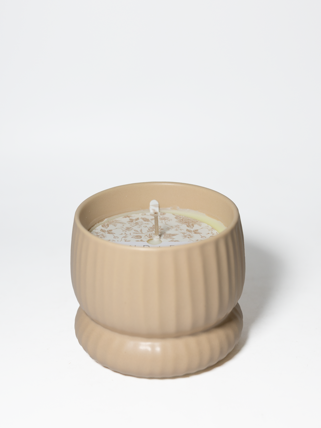 Cashmere & Linen 10 oz aromatic scented candle
