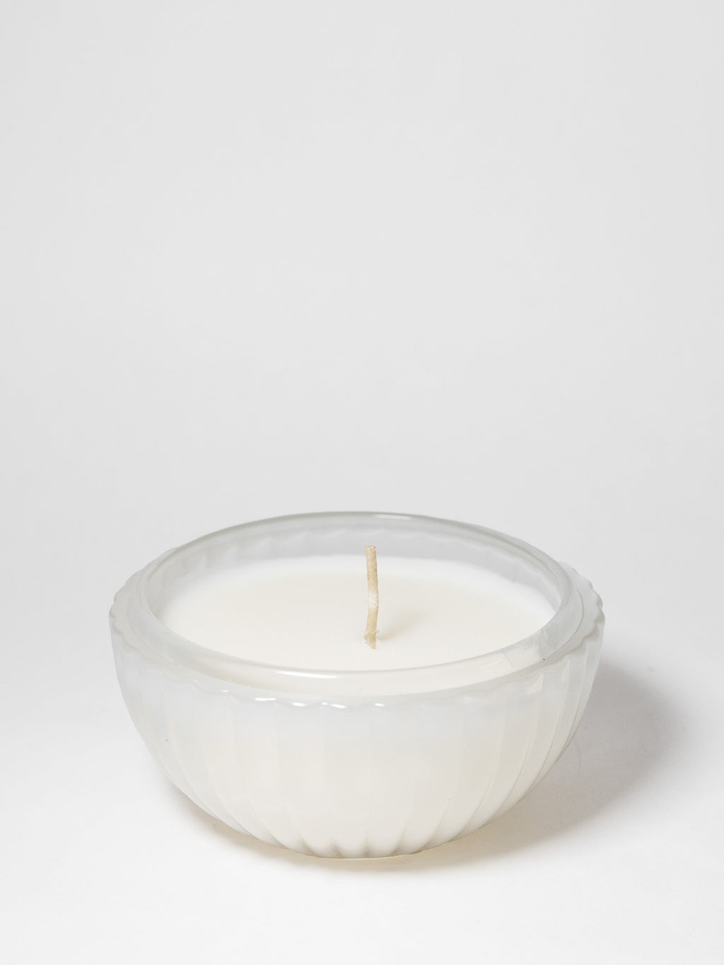 Winter White 6 oz aromatic scented candle