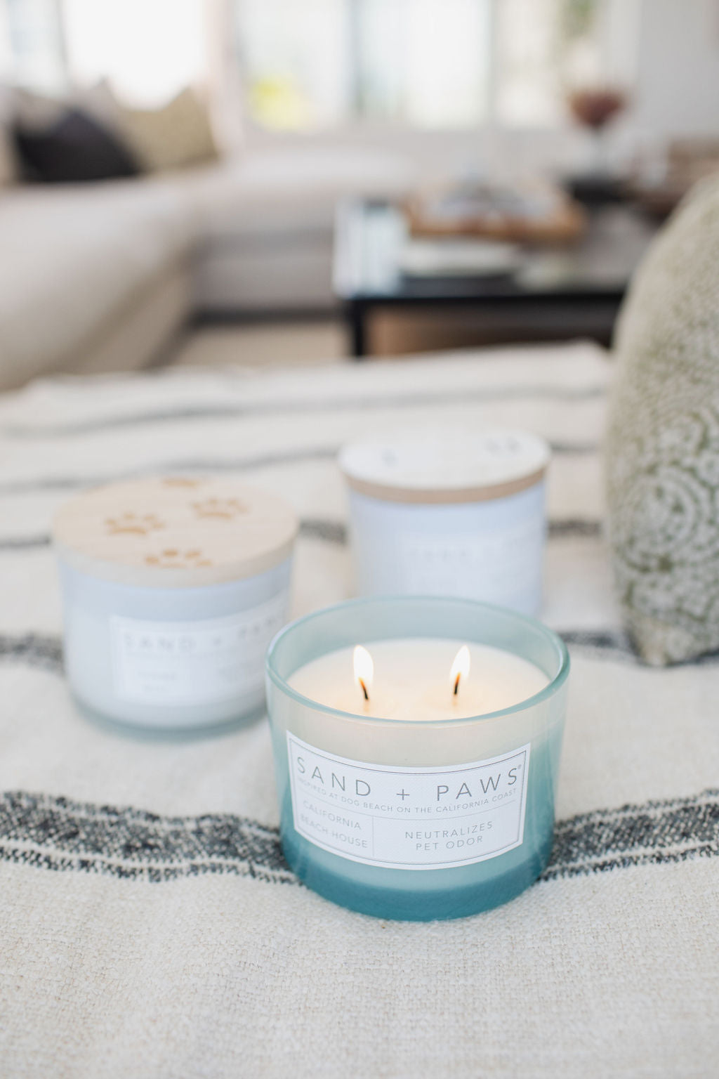 Sand + Paws California Beach House 12 oz aromatic scented candle