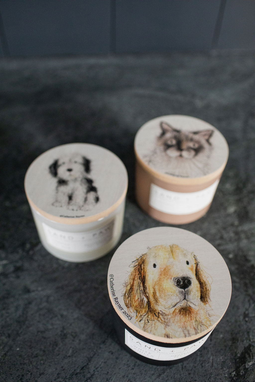 Sand + Paws White Vanilla 12 oz aromatic scented candle