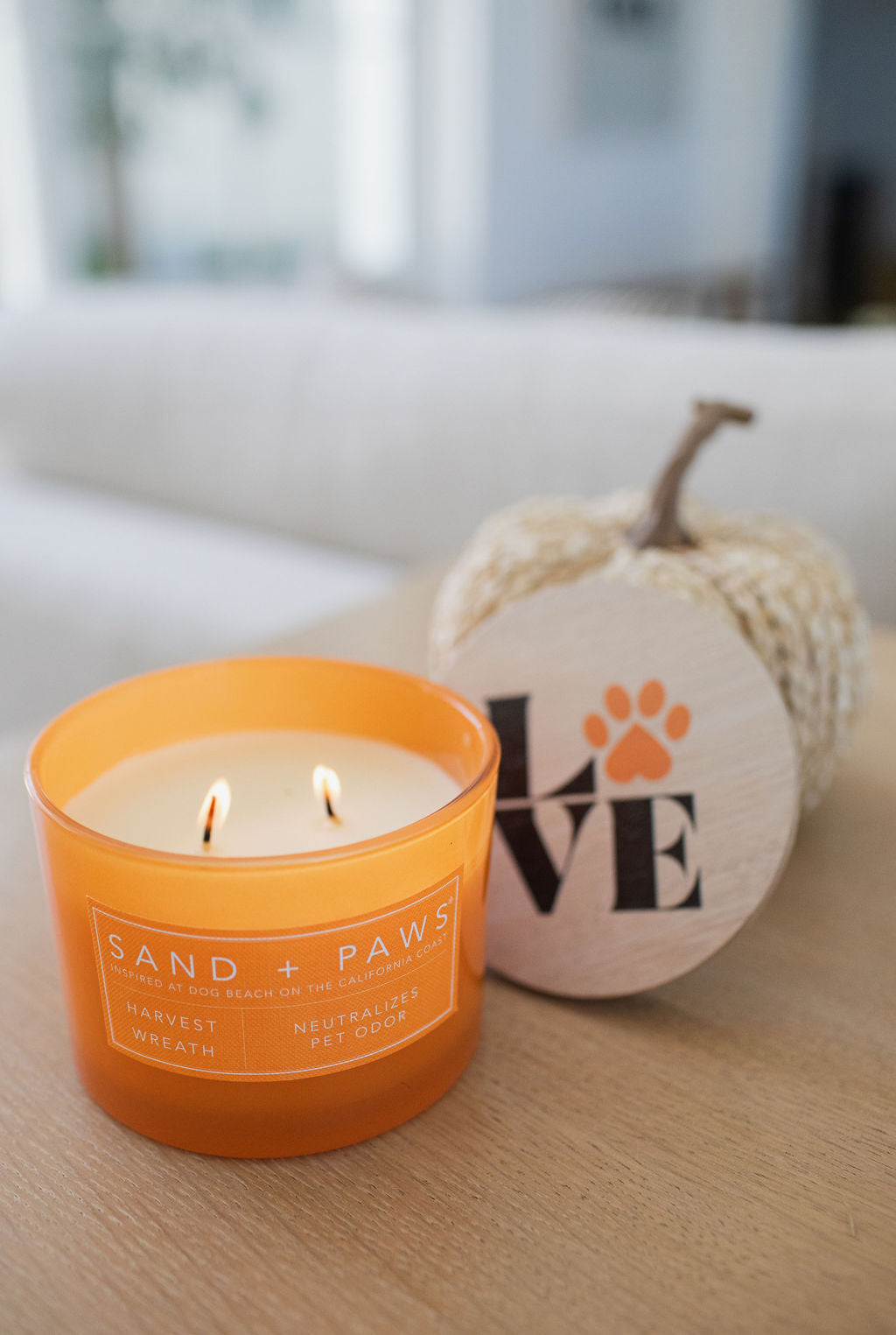 Sand + Paws Harvest Wreath 12 oz aromatic scented candle
