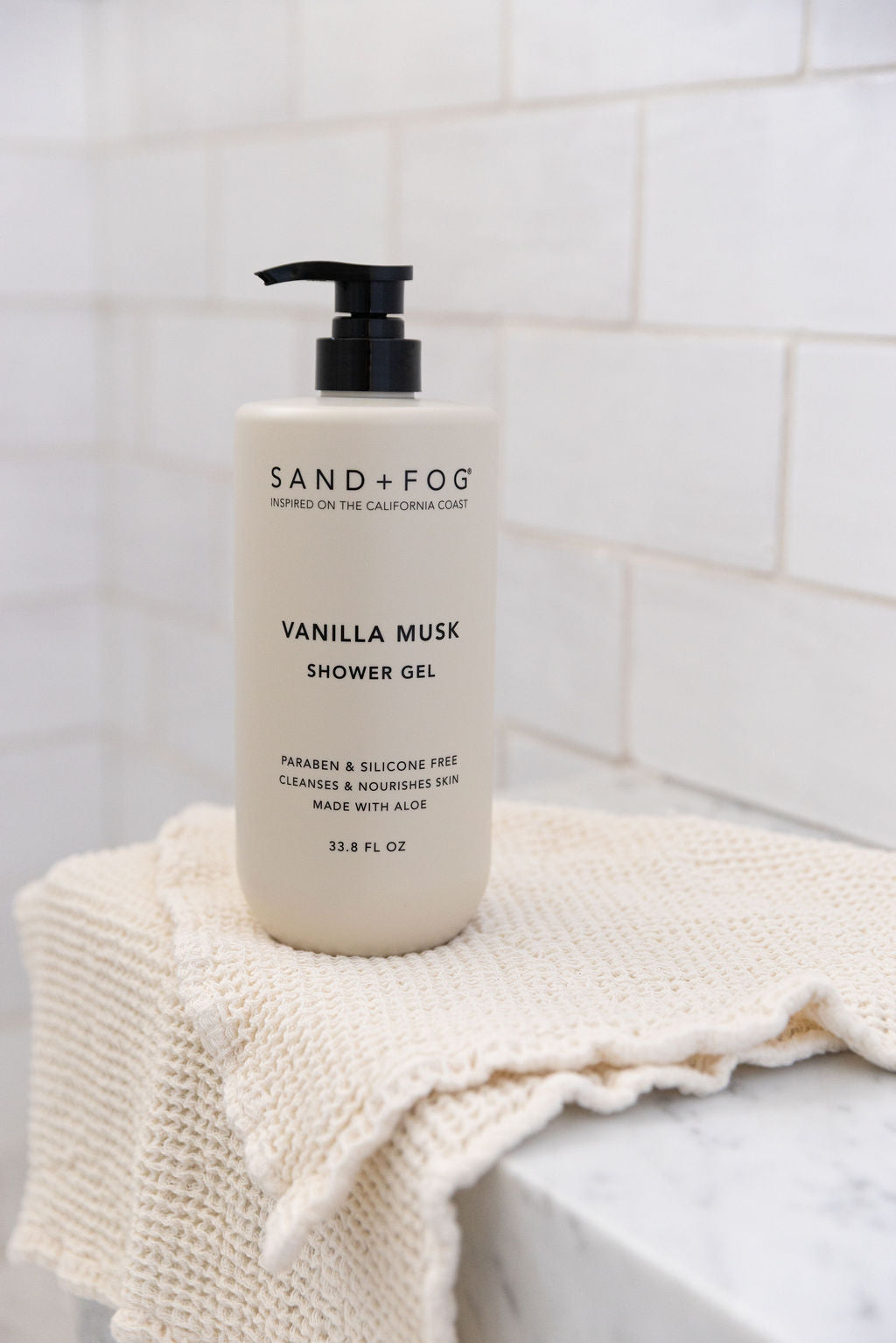 Vanilla Musk 33.8 oz oz Nourishing Body Wash