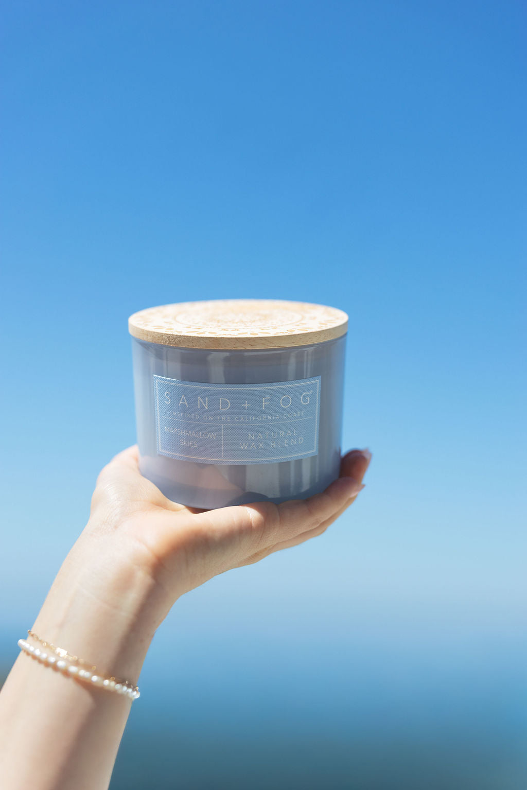Marshmallow Skies 12 oz aromatic scented candle