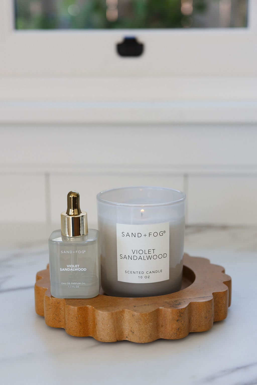 Violet Sandalwood 10 oz aromatic scented candle