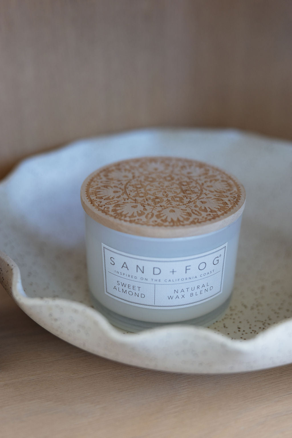 Sweet Almond 12 oz aromatic scented candle