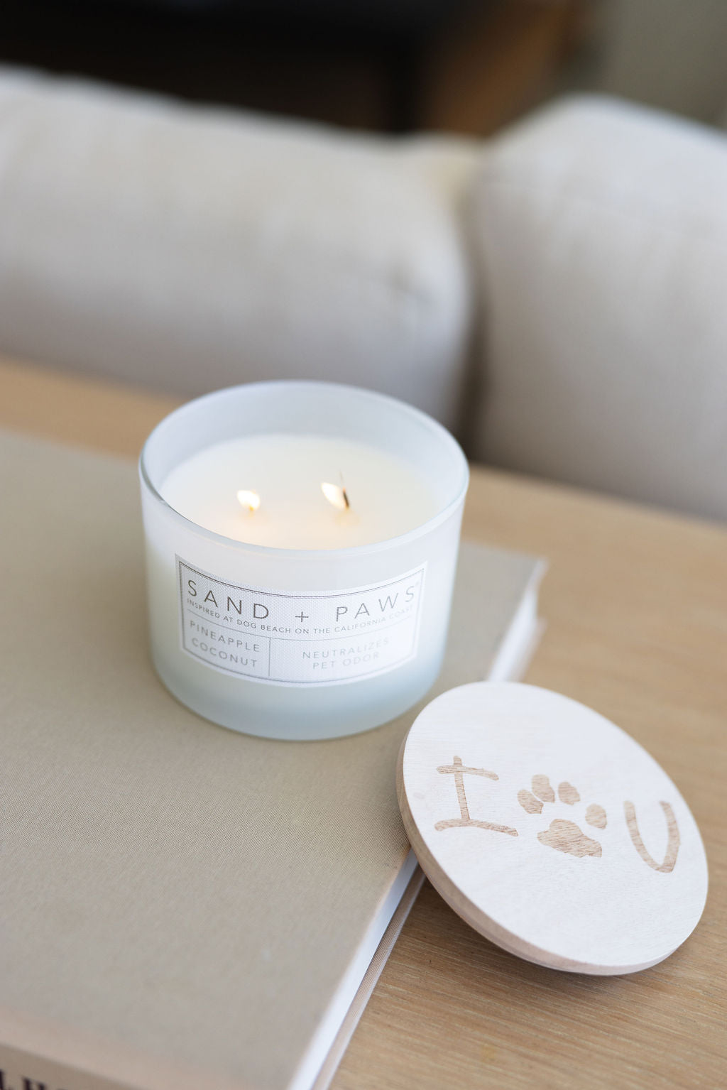 Sand + Paws Pineapple Coconut 12 oz aromatic scented candle