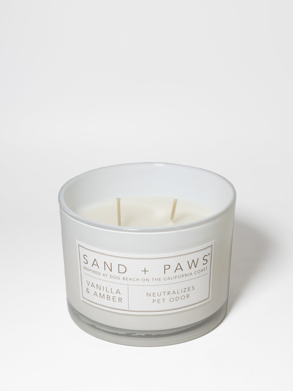 Sand + Paws Vanilla & Amber 12 oz aromatic scented candle