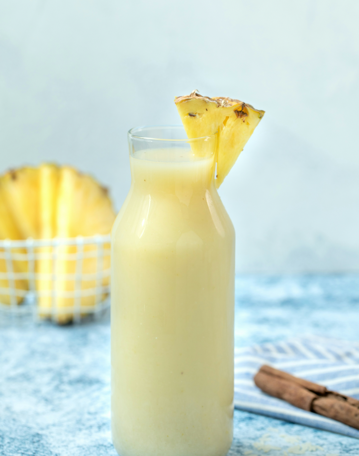 Pineapple Vanilla 12 oz aromatic scented candle