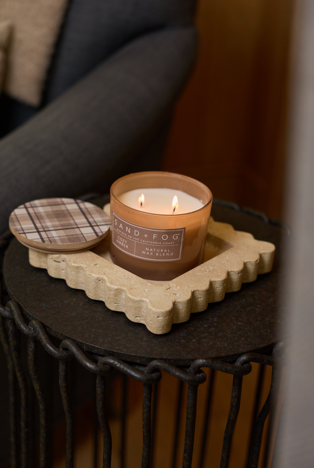 Cozy Amber 12 oz aromatic scented candle