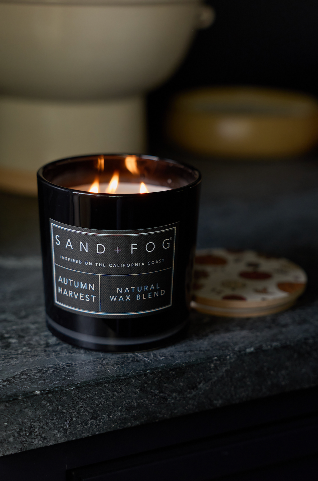 Autumn Harvest 21 oz aromatic scented candle