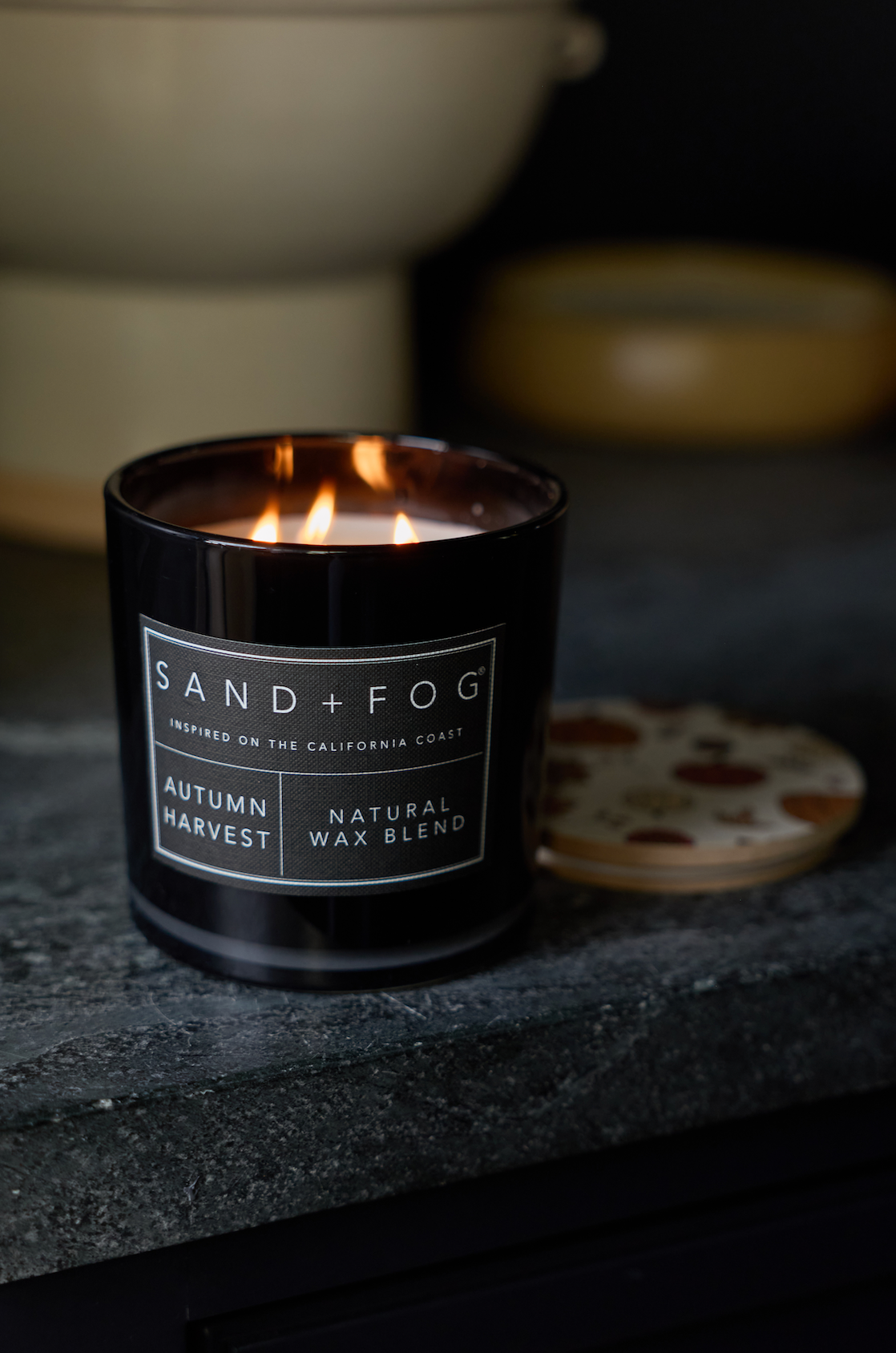Autumn Harvest 21 oz aromatic scented candle