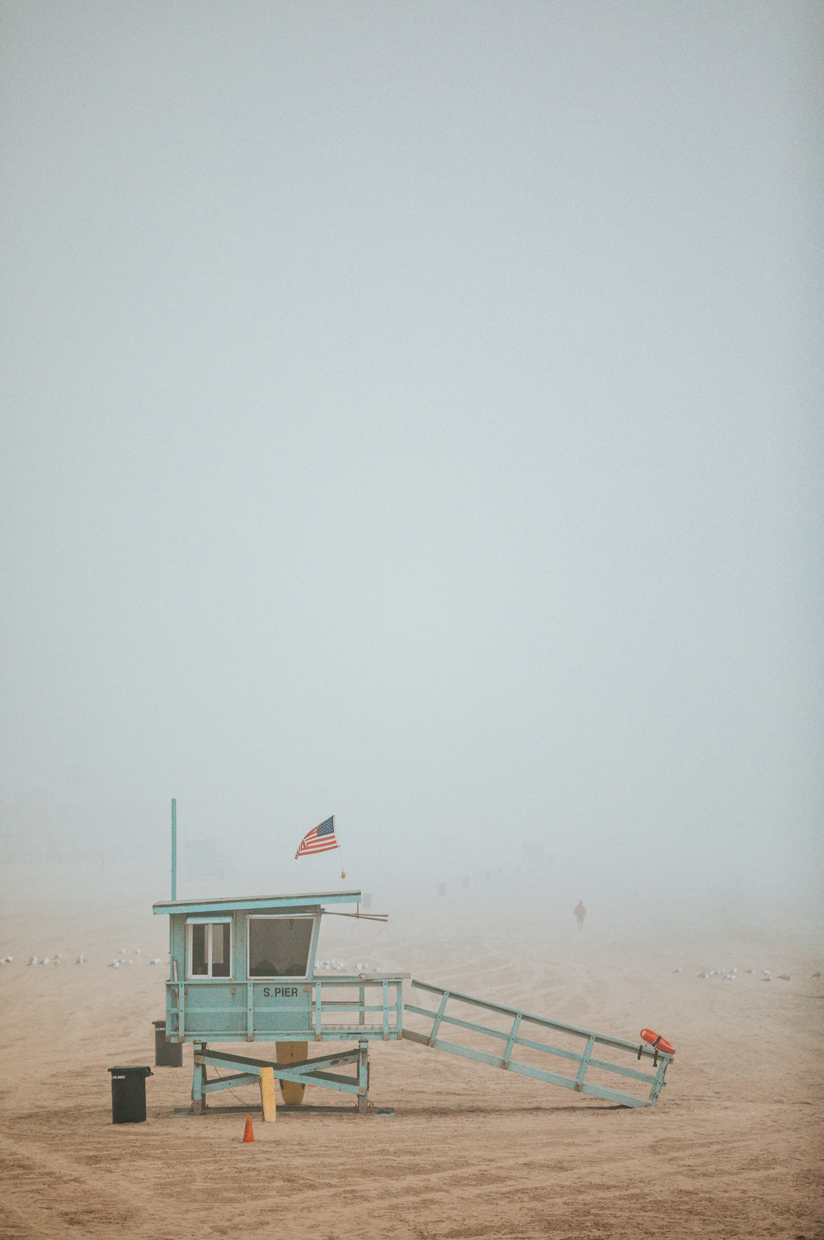 California Beach House 12 oz aromatic scented candle