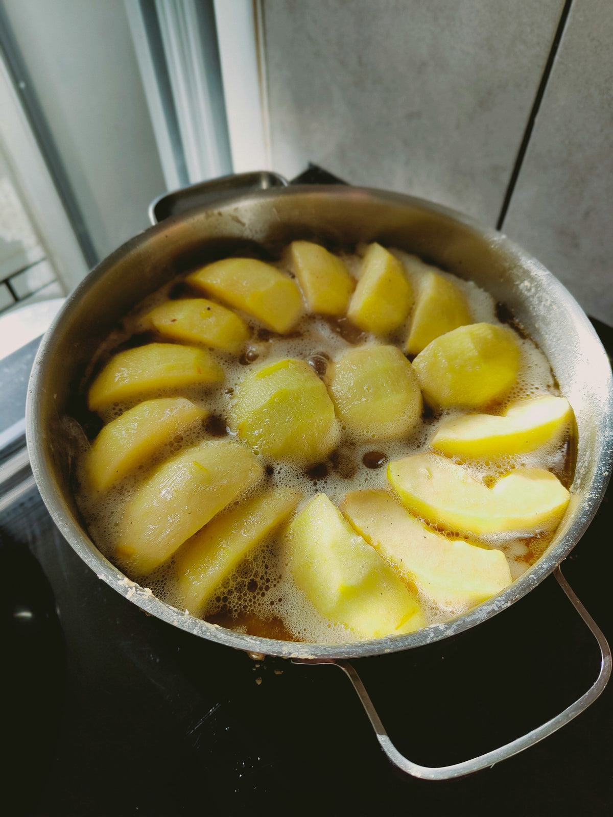 Apple Cider 12 oz aromatic scented candle