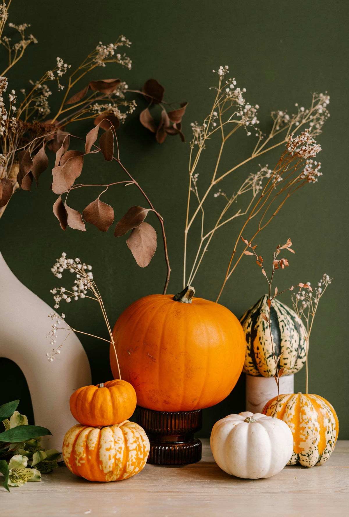 Sand + Paws Pumpkin & Eucalyptus 12 oz aromatic scented candle